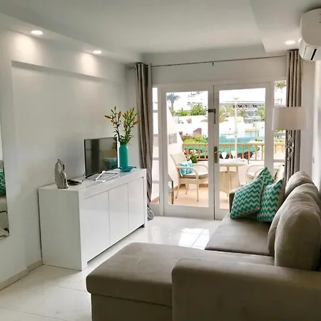 Modern Studio, Close To The * Адехе